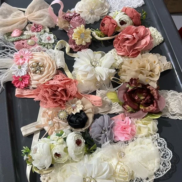 Newborn girl Fancy Bows w stones and flowers - Picture 4 of 4